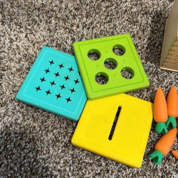 LOVEVERY Coin & Carrot Box - Picture 2 of 6